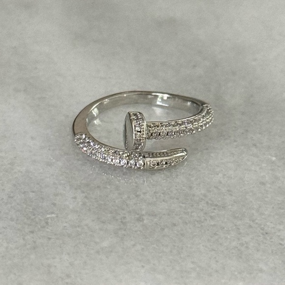 Silver Crystal Paved Nail Ring 

Brand New

Stainless Steel - Picture 1 of 7